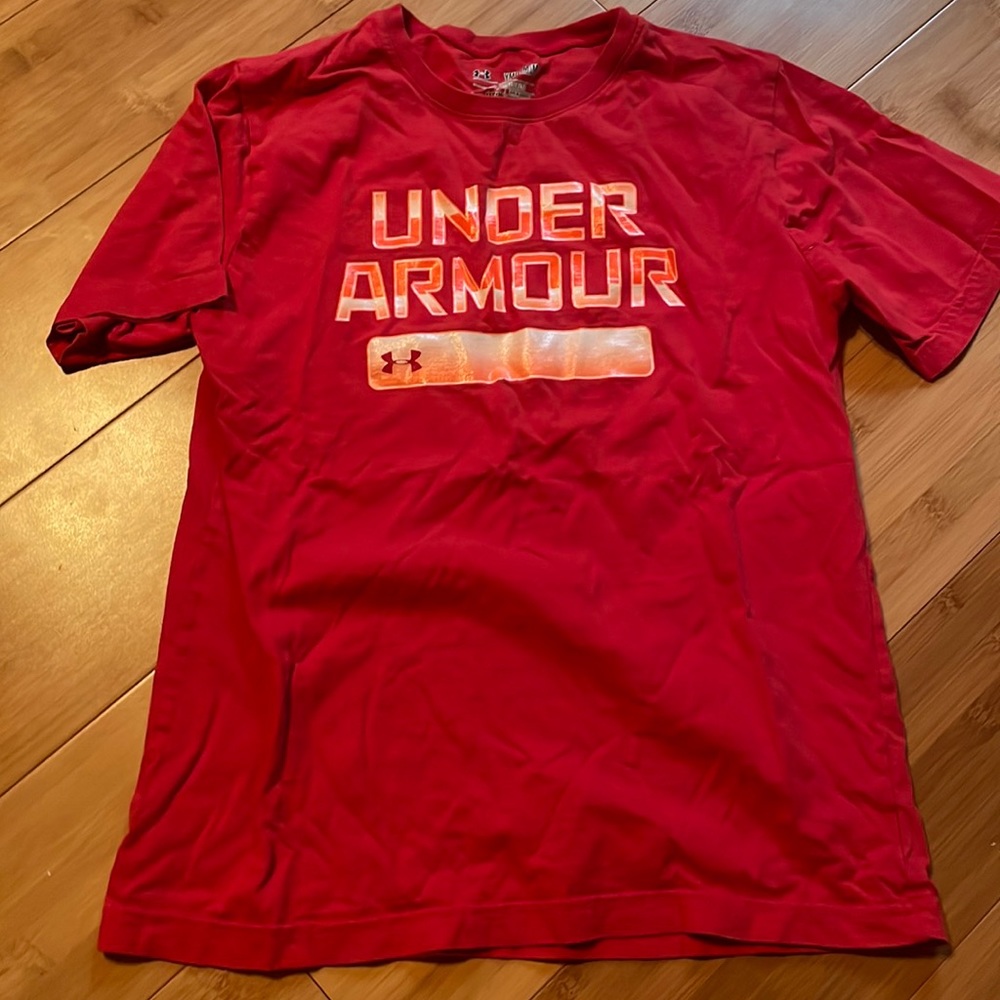 Youth Medium Under Armour T-Shirt